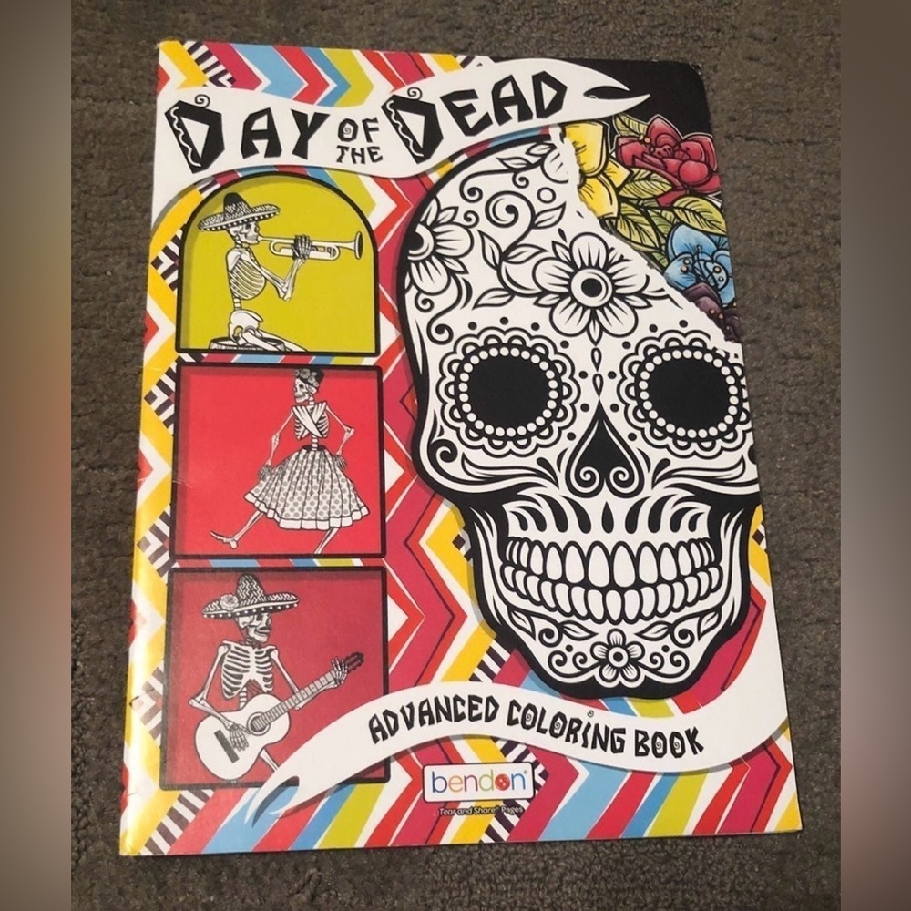 Day of the Dead / Dia de los Muertos Sugar Skull Advanced Coloring Book Bendon